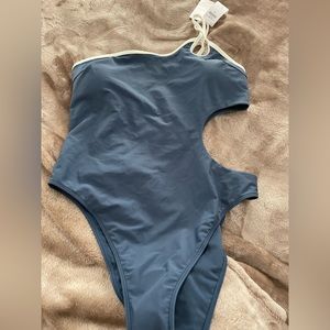 ABERCROMBIE & FITCH DARK BLUE SWIM SUIT SIZE LARGE